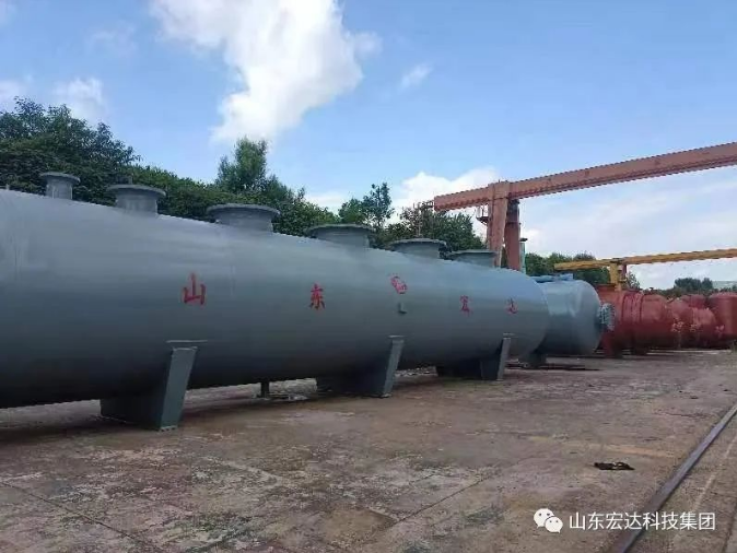 山东宏达大型压力容器设备